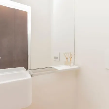 Spacious 4bdr Flat In Areeiro By Lovelystay Apartamento Lisboa